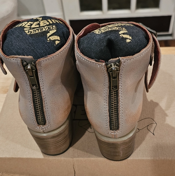 Freebird By Steven Charlotte Smoke 9 EUC OG - Picture 6 of 10